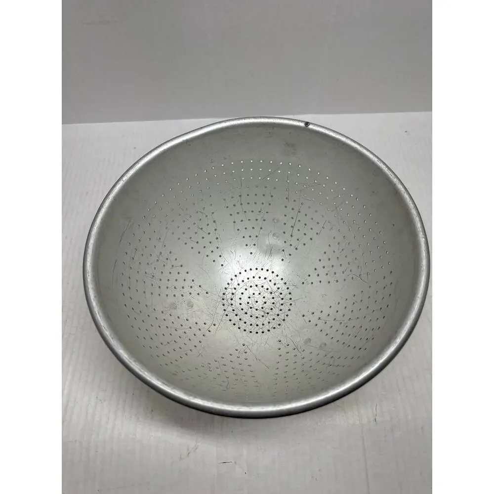 Vintage WEAR EVER Heavy Duty Aluminum -Colander Strainer- Footed Planter 3123‎